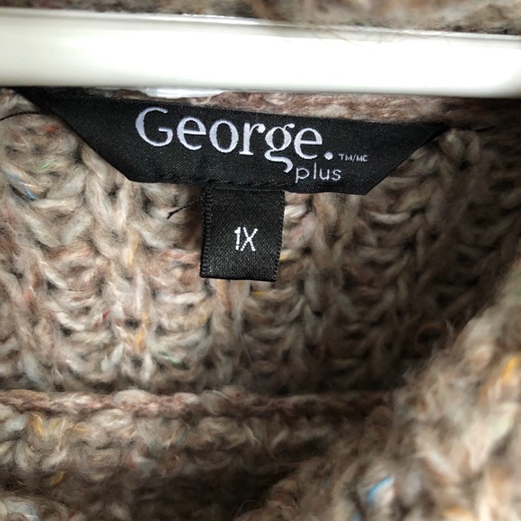 Crocheted Tunic Sweater - Picture 6 of 9